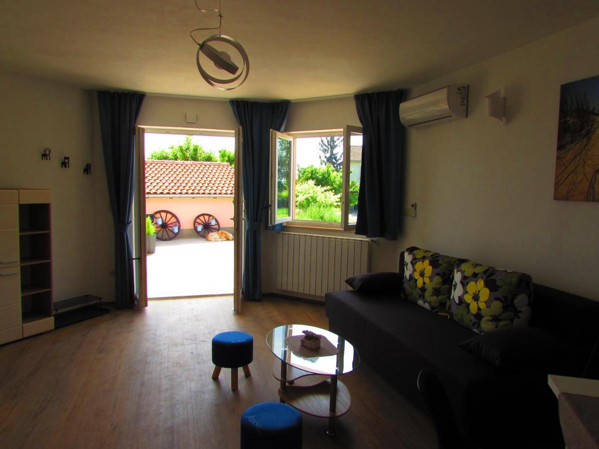Apartman Mimi 로브란 외부 사진